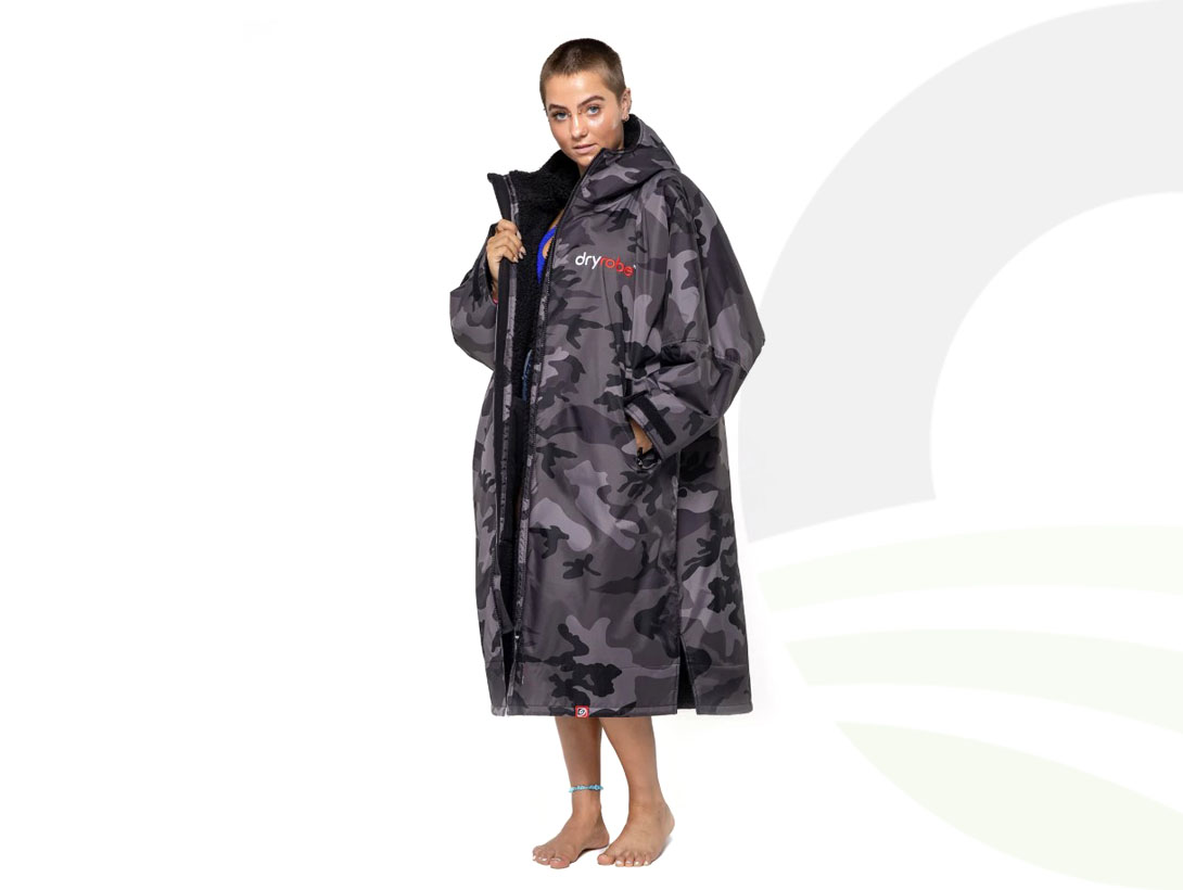 DryRobe Advance Longsleeve V3 Camo Black Large (Size: Large (183-192cm))