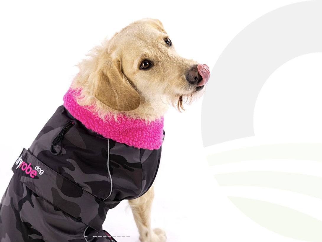 DryRobe Dog V3 Black Camo/ Pink Large (Size: Large)