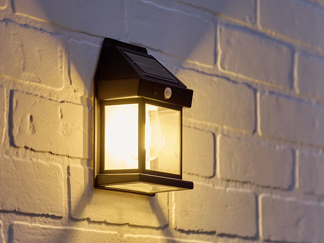 Single Solar Light With Motion Sensor