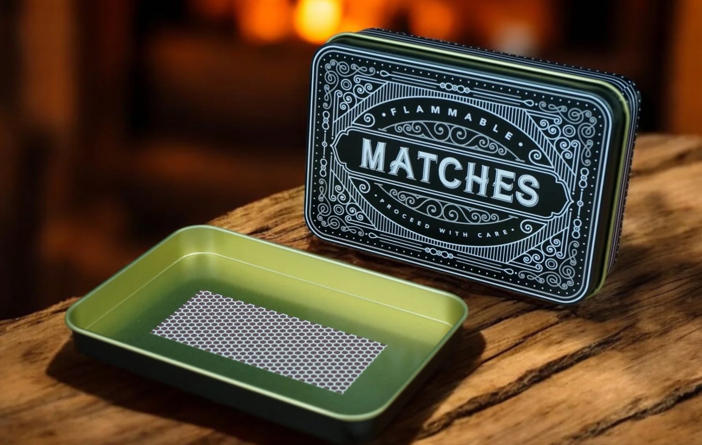 TINIT Matches Tin Black Traditional